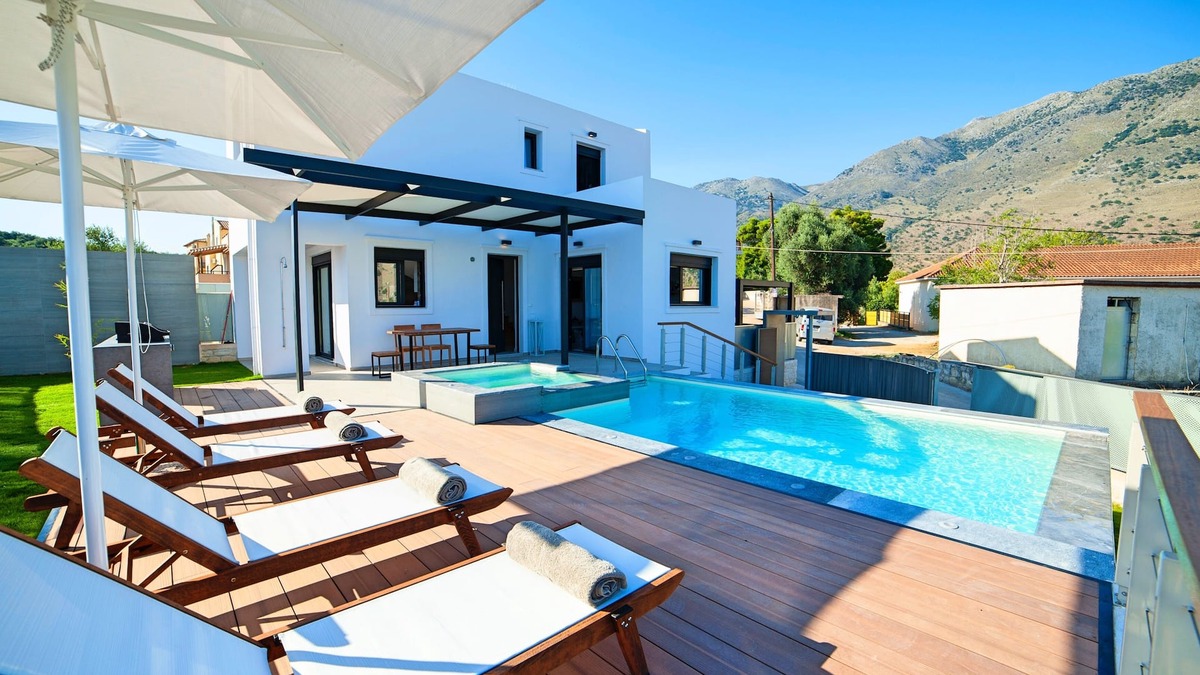 Georgioupolis Villa | Perla Bianca Villa | Heated Pool