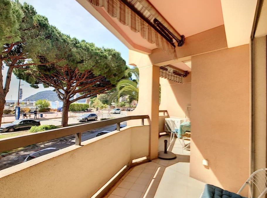 Mandelieu-la-Napoule Beach Apartment | Perle rare 2 pièces au pied de la plage et piscine résidence