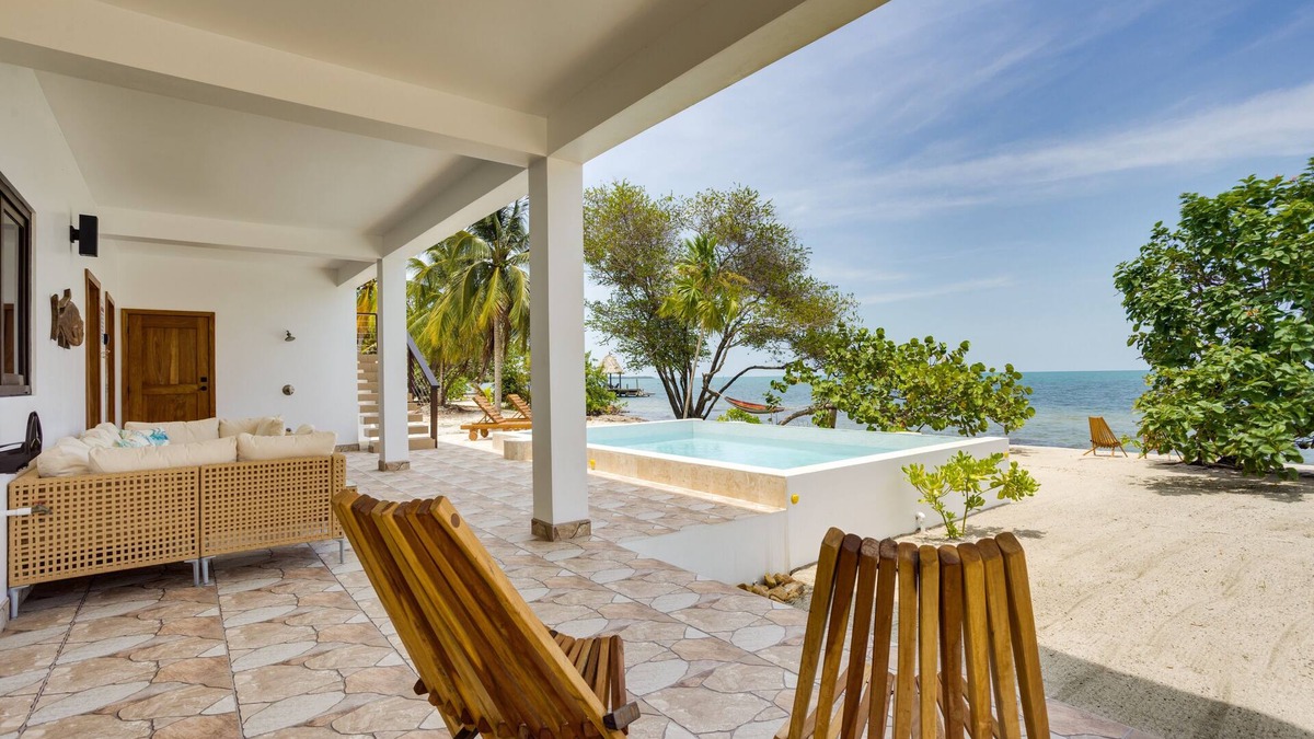 Surfside Apartment | Permit To Play 1 - Caribbean Seafront Home 1 bedroom 1+ bath
