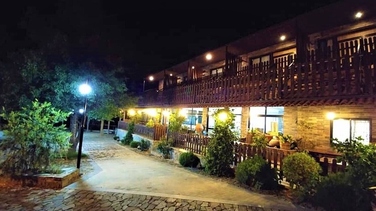 Askas Apartment | Perneia room 3,A fantastic village to relax and enjoy the nature !