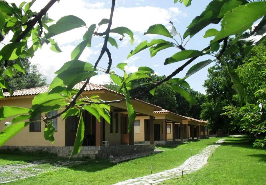 Stremtsi Resort | Perperеshka River Villas