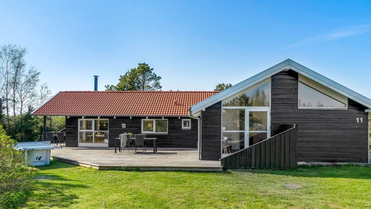 Hals House | "Persa" - from the sea by Interhome