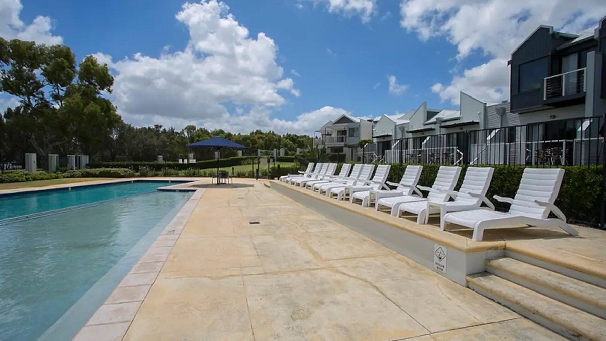 Ascot Apartment | PERTH ASCOT QUAYS - STUNNING VIEWS