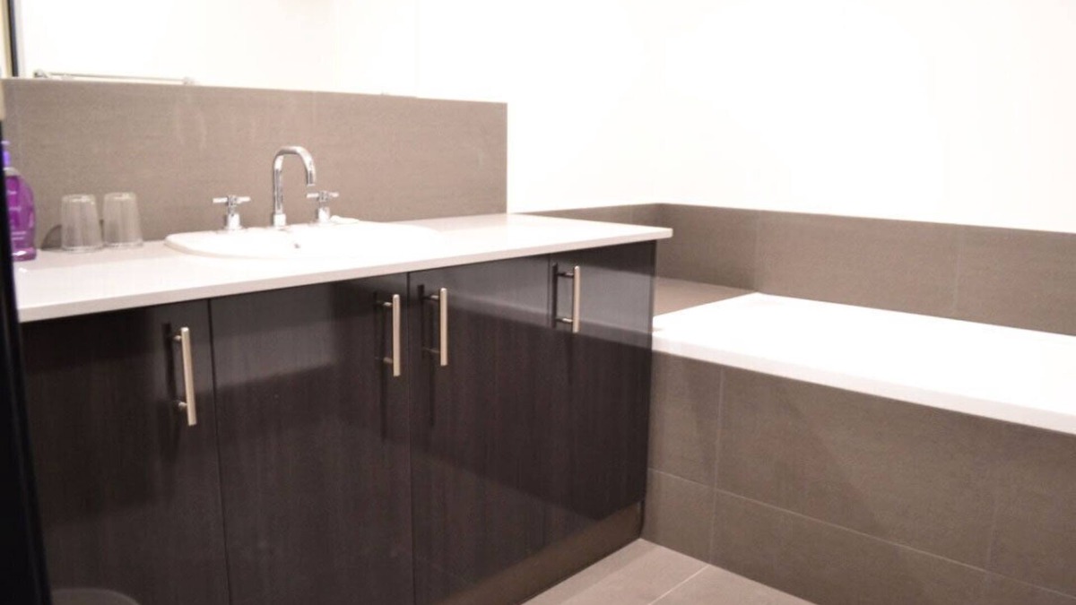 Leeming House | Perth Urban Lodge Two (no children)