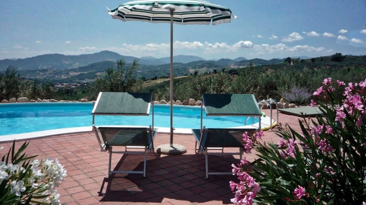Casoli Villa | Pesco Falcone - Tranquility for 2 - Your holiday villa in Abruzzo, Italy