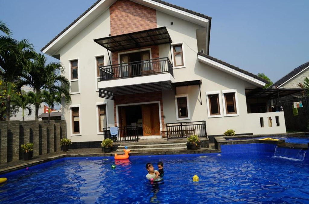 Depok Villa | Pesona Air - Villa and Private Pool