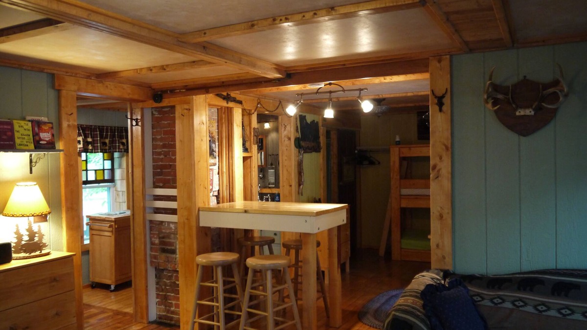 North Conway Apartment | Pet and family friendly with a cabin feel