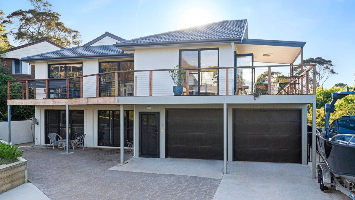 North Narooma House | Pet friendly - 11 Warbler Crescent