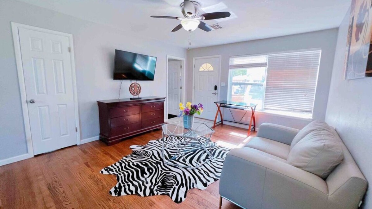 Central Oklahoma City House | Pet friendly 3 bedroom house in central Okc