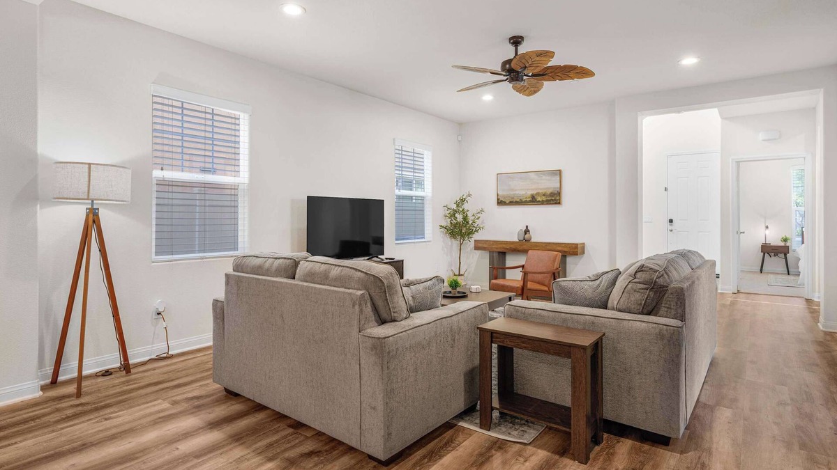 Riverpark House | Pet-Friendly, 4 bdrm Riverpark Gem (30+ Day Stays)