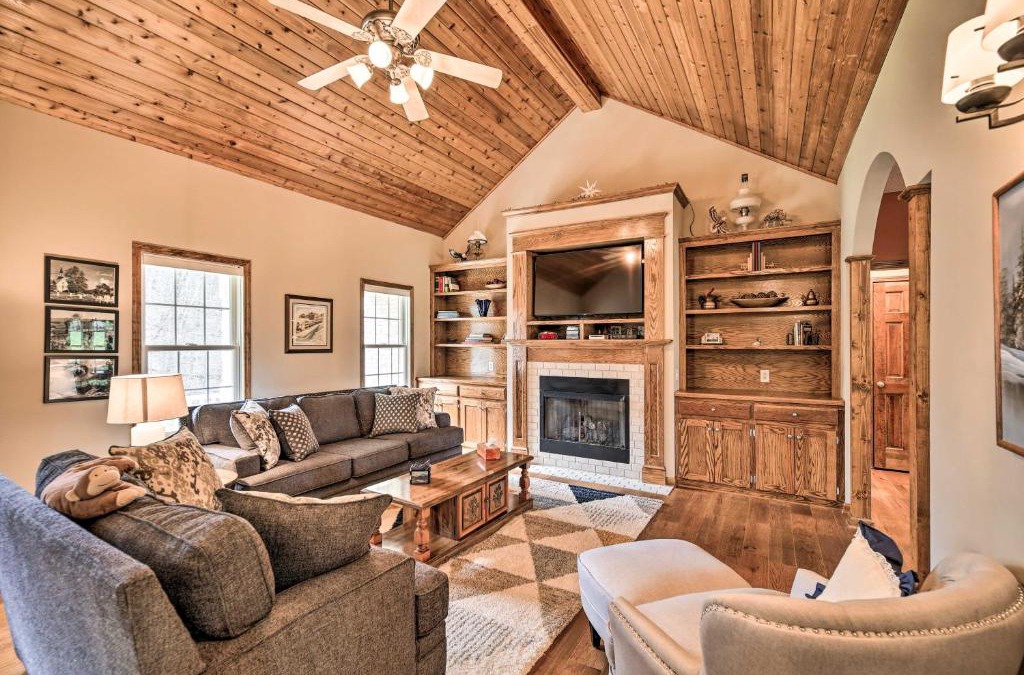 Abingdon House | Pet-Friendly Abingdon Abode with Yard and Grill!