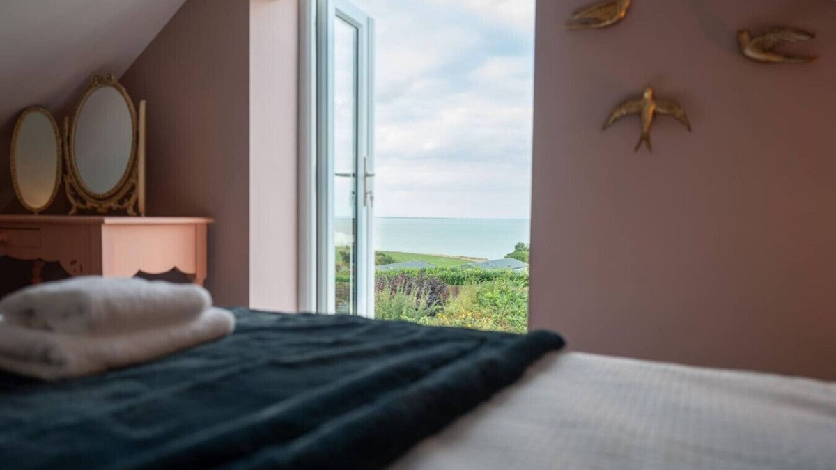 Minster on Sea House | Pet-Friendly & Accessible, SeaViews