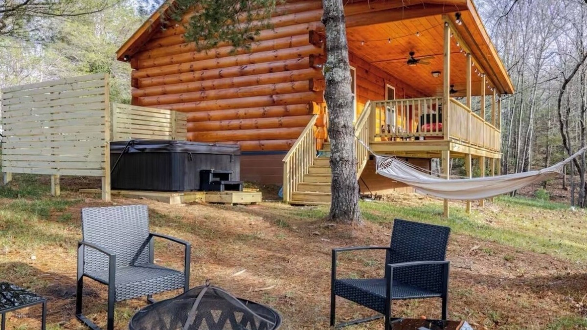 Piper Gap Cabin | Pet friendly-acreage-hot tub-creek