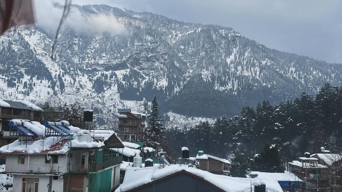 Old Manali Cottage | pet friendly and everything nearby in the heart of old manali