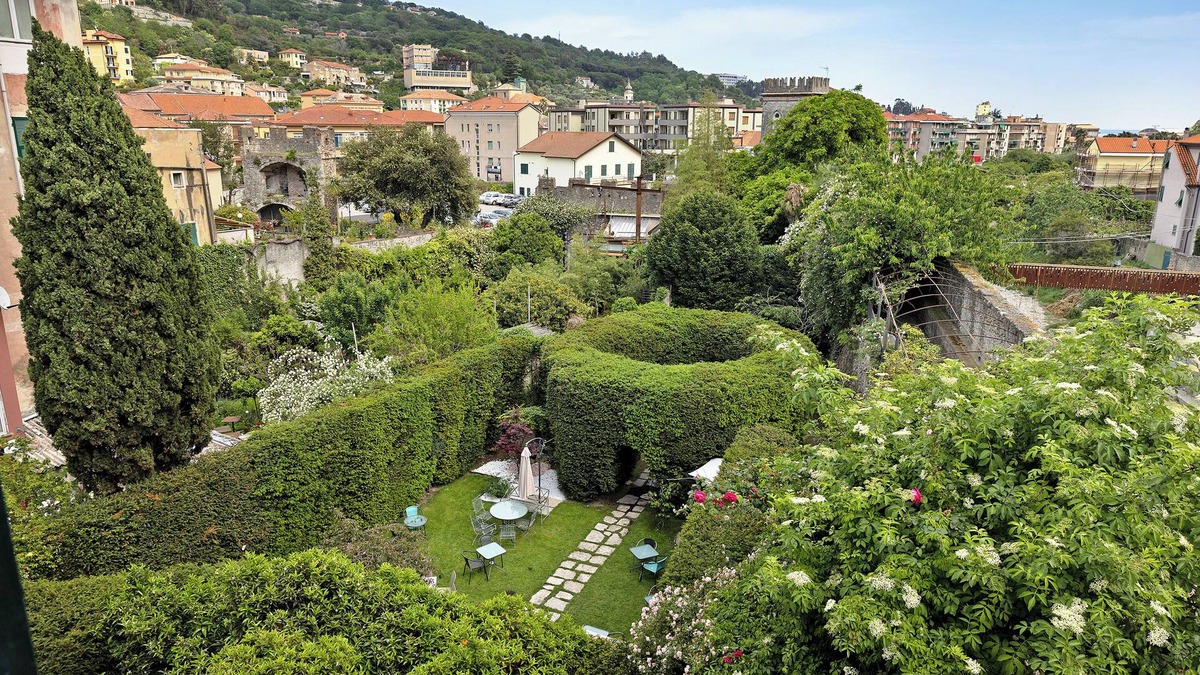 Finalborgo Apartment | Pet-Friendly Apartment Trilocale Ginevra with Mountain View, Balcony & Wi-Fi
