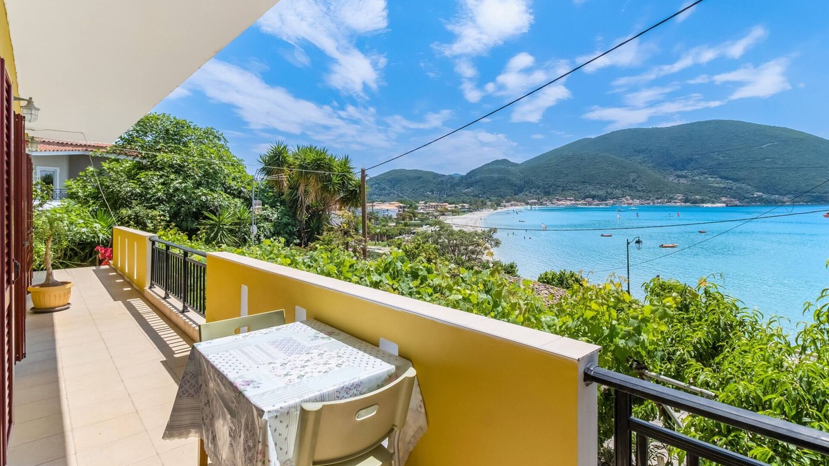 Vassiliki Apartment | Pet-Friendly Apartment Villa Captain Fotis 2 with Sea View & Balcony