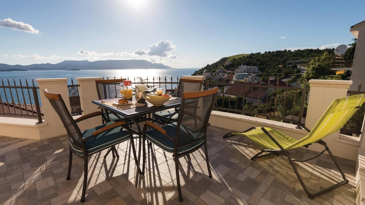 Komarna Apartment | Pet friendly apartment in Komarna