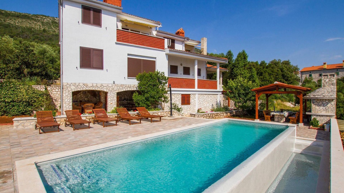 Ravni Apartment | Pet friendly apartment in Labin