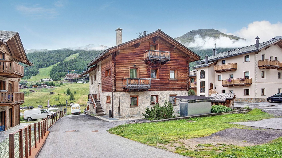 San Rocco Apartment | Pet-Friendly Apartment "Castagne Baitel li Pigna" with Mountain View