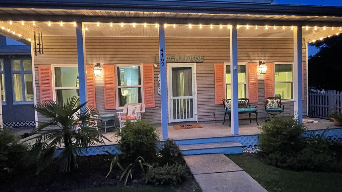 Clipper Cove House | PET FRIENDLY -BEACH HOUSE - Clipper Cove Cutie - 6 min walk to beach - SLEEPS 10