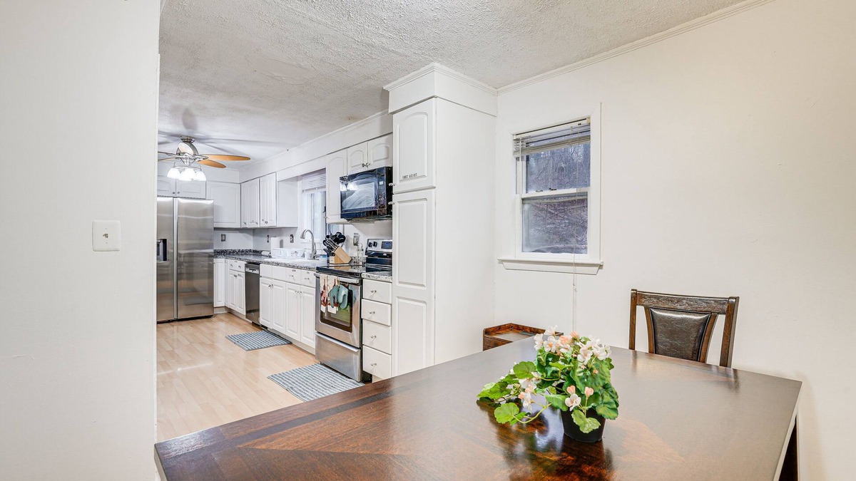 Burlington House | Pet-Friendly Burlington Home: 17 Mi to Boston!
