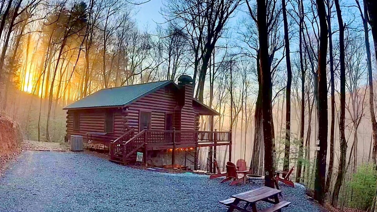 Ellijay Cabin | Pet-Friendly Cabin in the Woods w/HOT TUB! Secluded, Cozy, 2,000' Up!