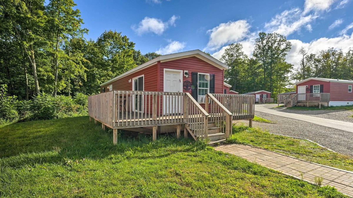 Cassopolis Cabin | Pet-Friendly Cassolopis Escape, Near Lake!