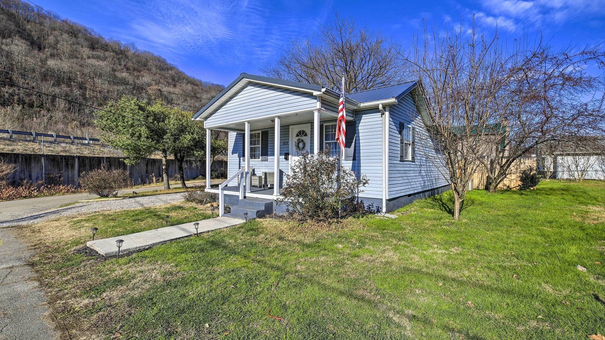 Tad House | Pet-Friendly Charleston Home w/Fenced Yard!