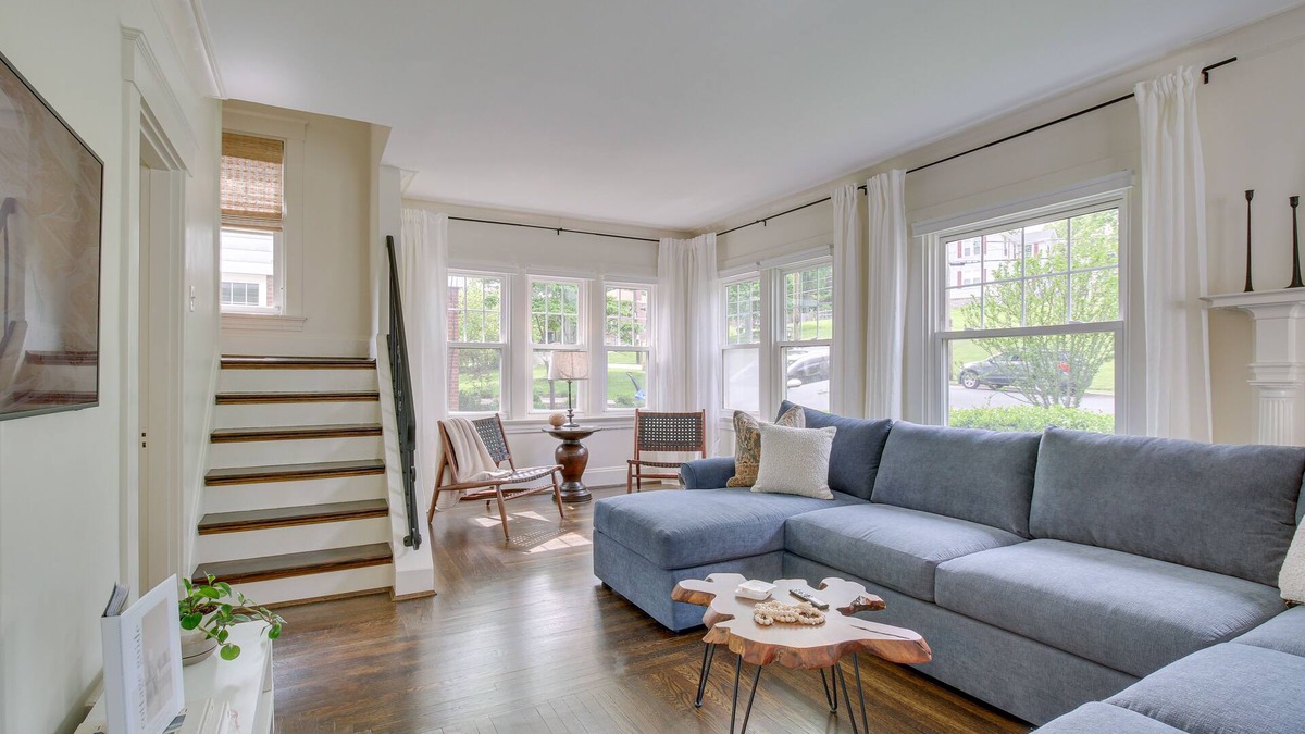 Roselawn Finance Cottage | Pet-Friendly Cincinnati Retreat w/Hot Tub