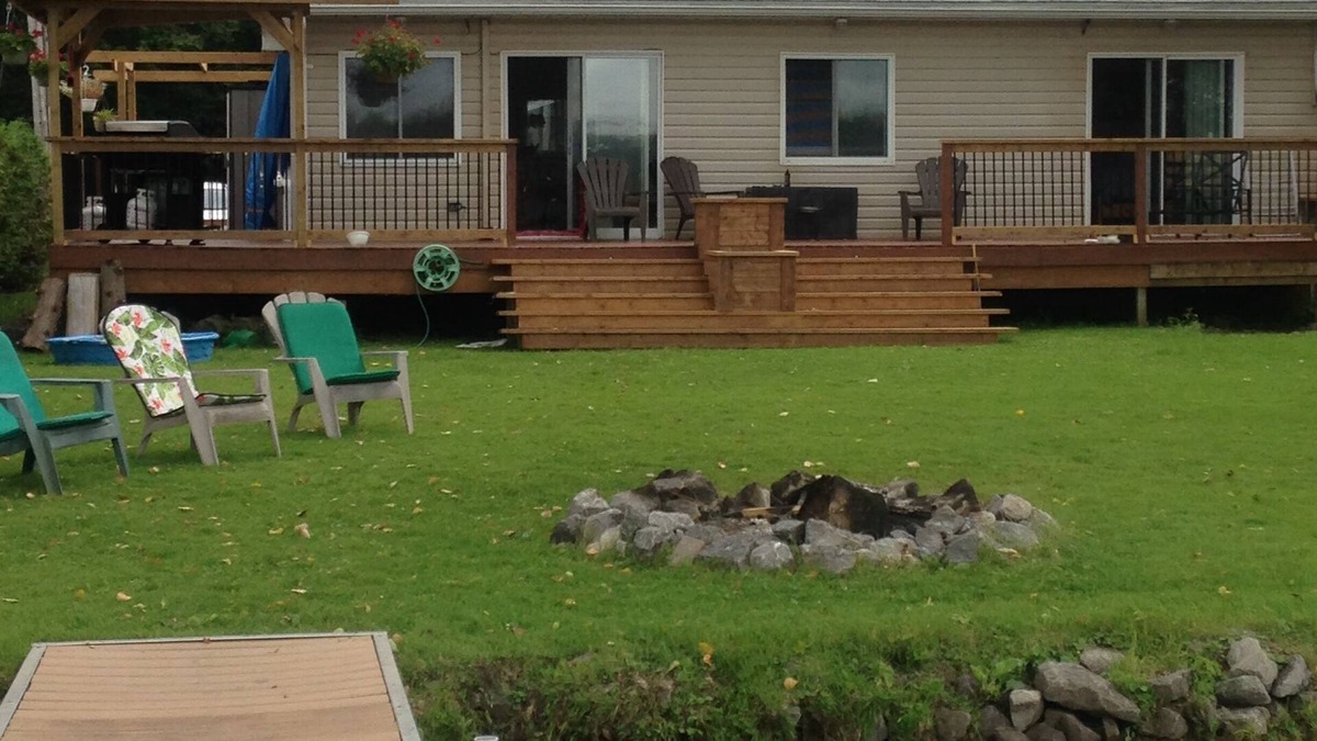North Grenville Cottage | Pet friendly Cottage on World Heritage Rideau River