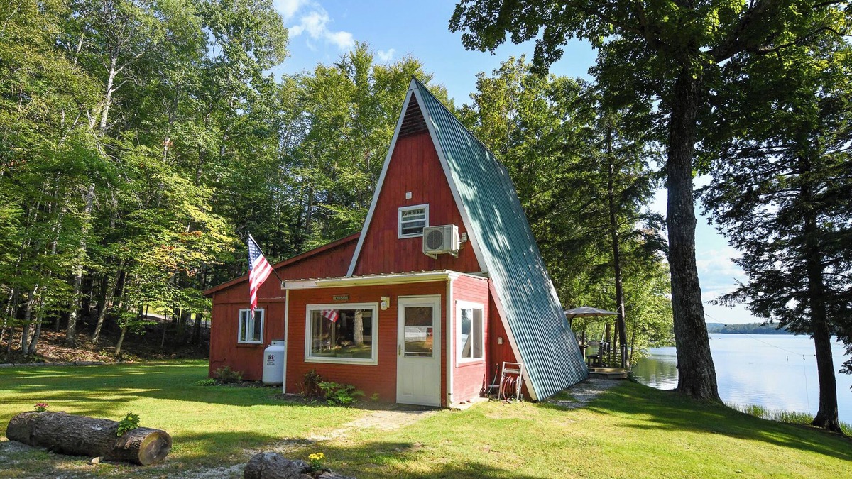 Norway Cottage | Pet-Friendly Cozy A-Frame Retreat on Norway Lake
