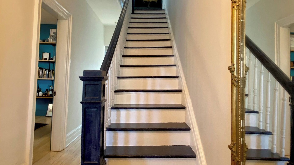Oakdale House | Pet friendly, cozy home walking distance to everything Hudson has to offer.