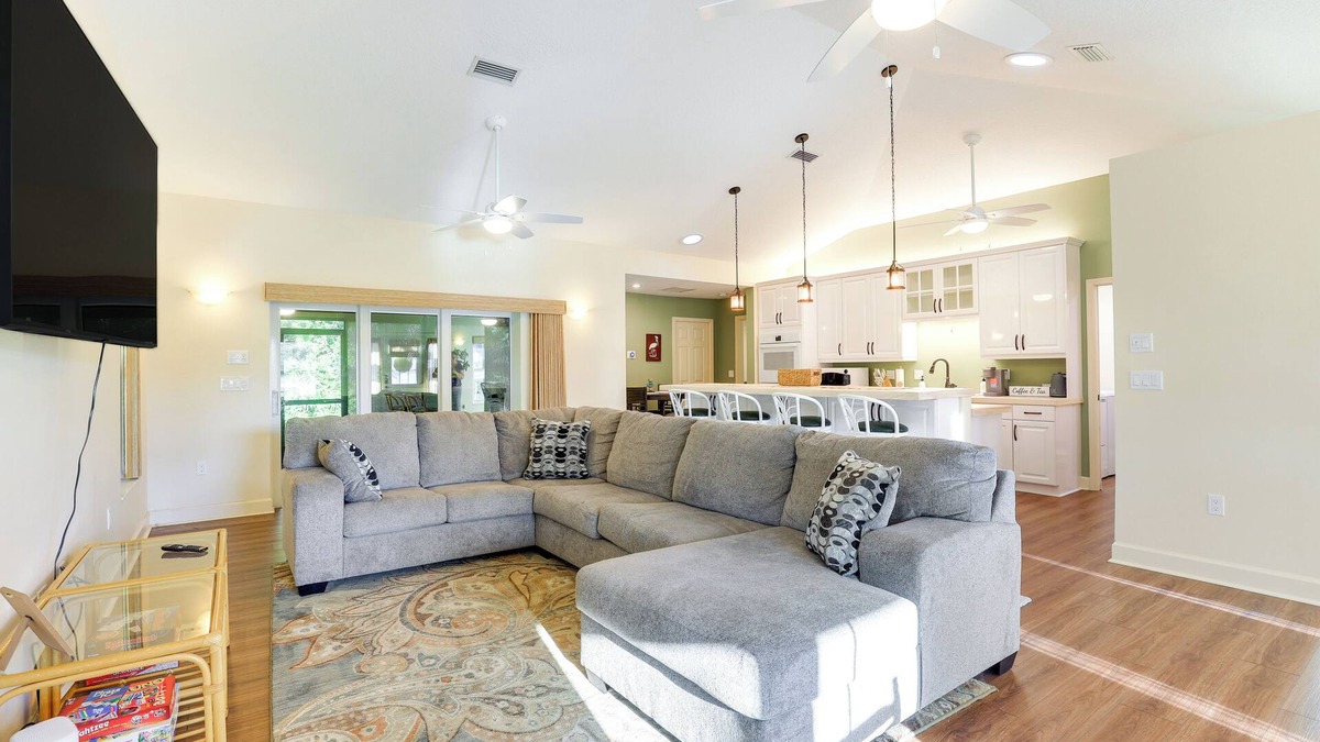 Indian River Estates House | Pet-Friendly Fort Pierce Home w/Screened Porch!