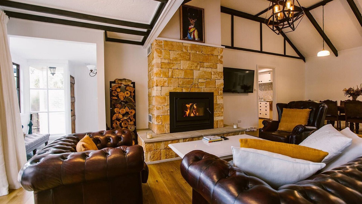 Bundanoon House | Pet-Friendly Highlands Home with Fireplace