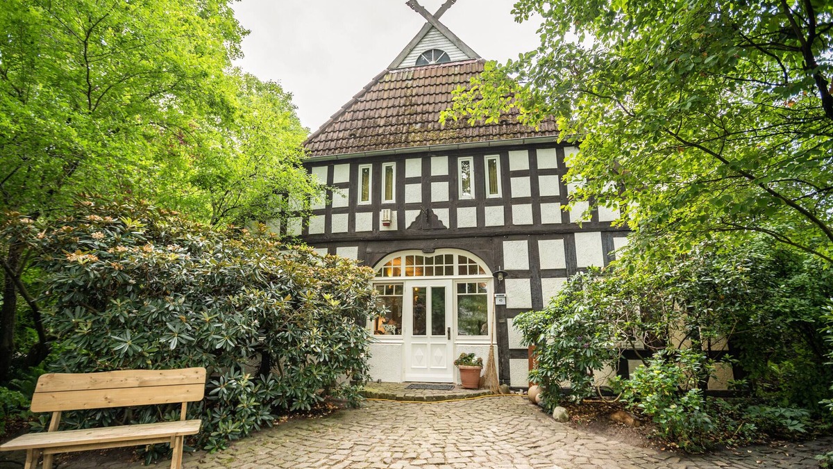 Oberneuland Apartment | Pet-friendly Holiday Apartment "Lieblingsplatz" with Shared Terrace, Garden & Wi-Fi