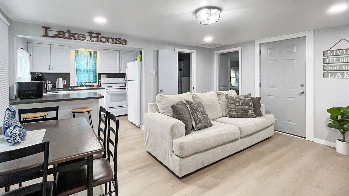 Topeka House | Pet Friendly Home by Lake Shawnee!