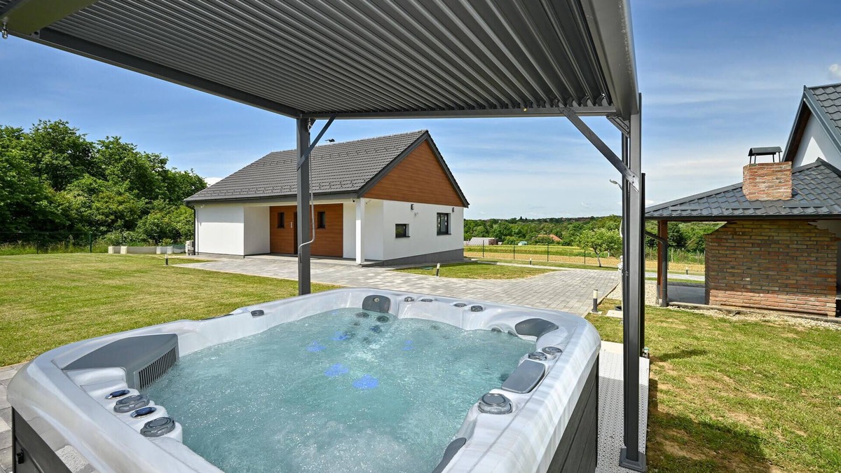 Hrascina House | Pet friendly home in Husinec with sauna