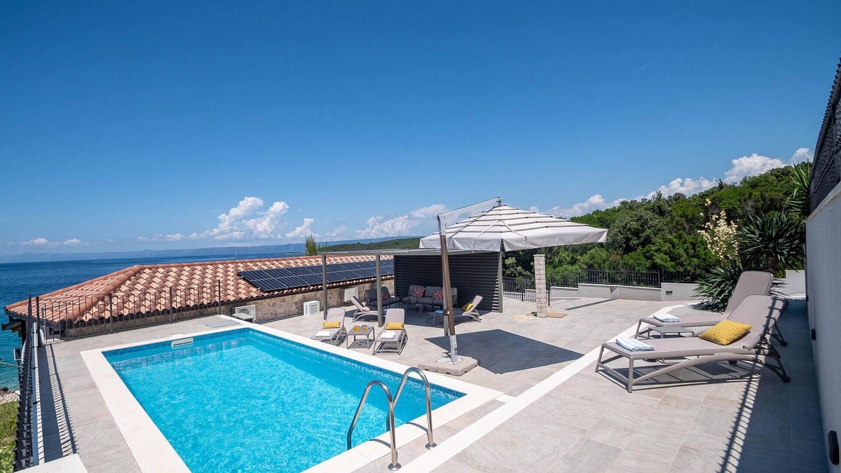 Loviste House | Pet friendly home in Loviste