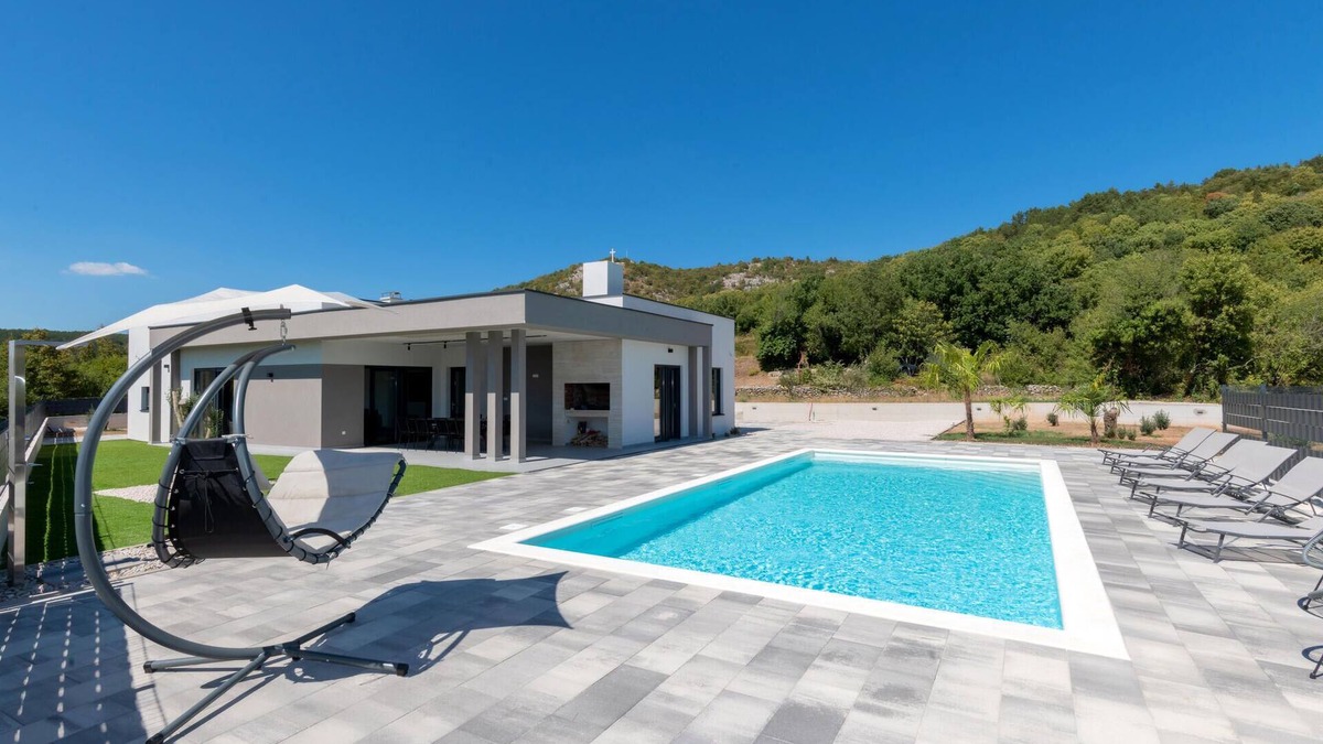 Lovrec House | Pet friendly home in Lovrec