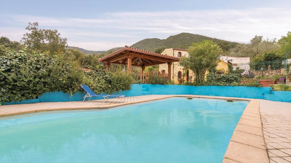 Orgosolo House | Pet friendly home in Orgosolo