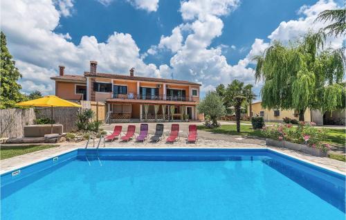 Heki House | Pet Friendly Home In Pazin With Jacuzzi
