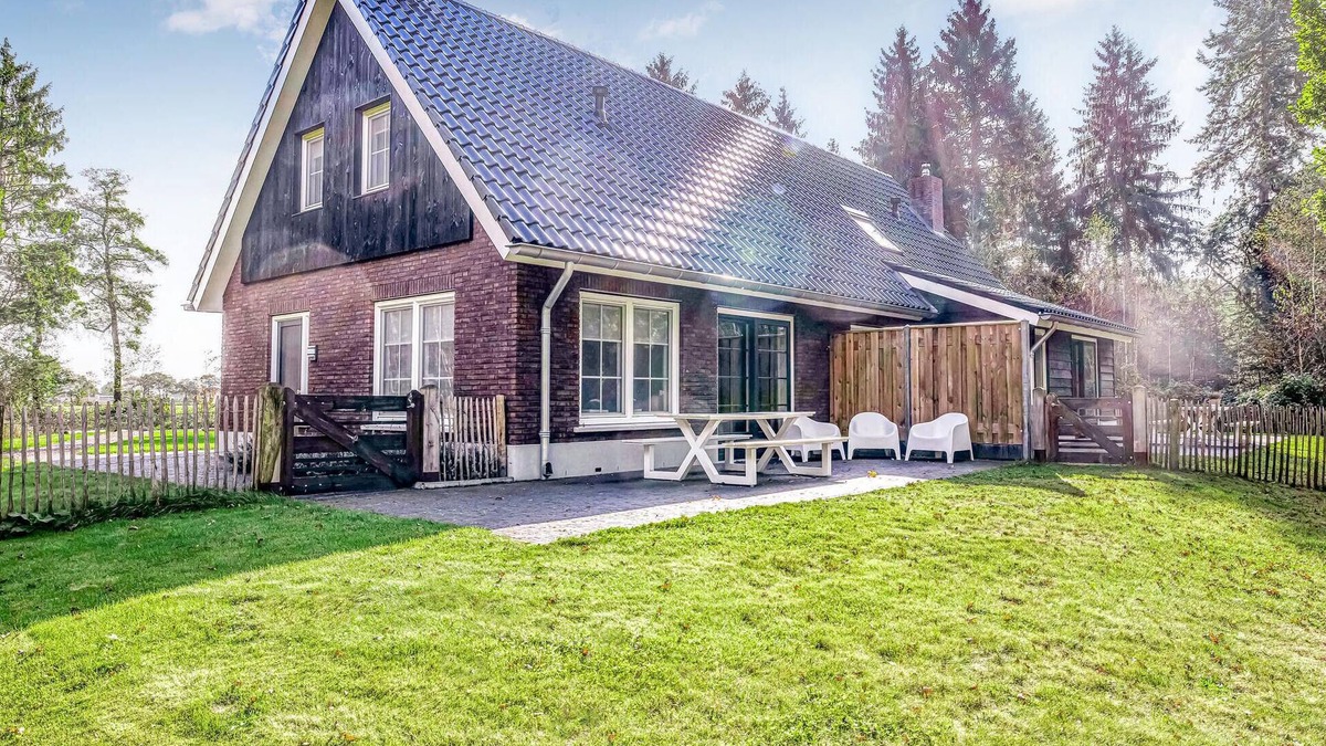 Municipality of Rijssen-Holten House | Pet friendly home in Rijssen with WiFi