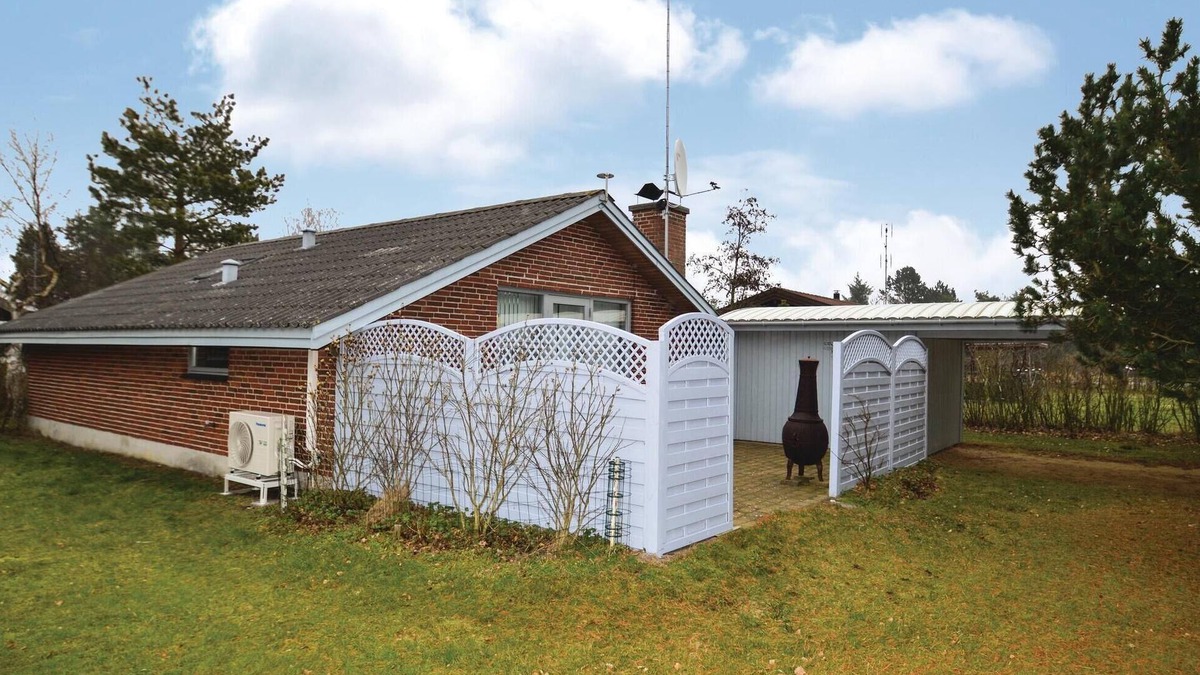 Kramnitse House | Pet friendly home in Rødby with kitchen