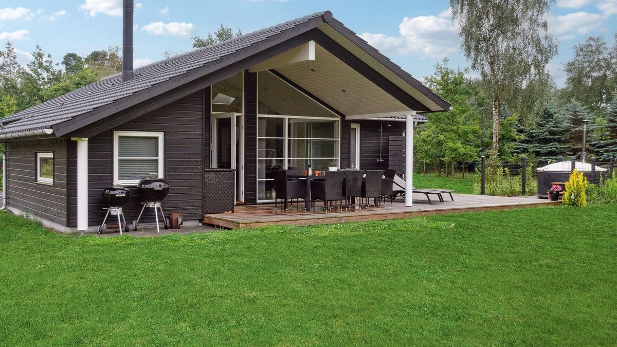 Rodby House | Pet friendly home in Rødby with kitchen