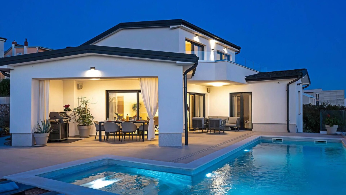 Smrika House | Pet friendly home in Smrika with WiFi