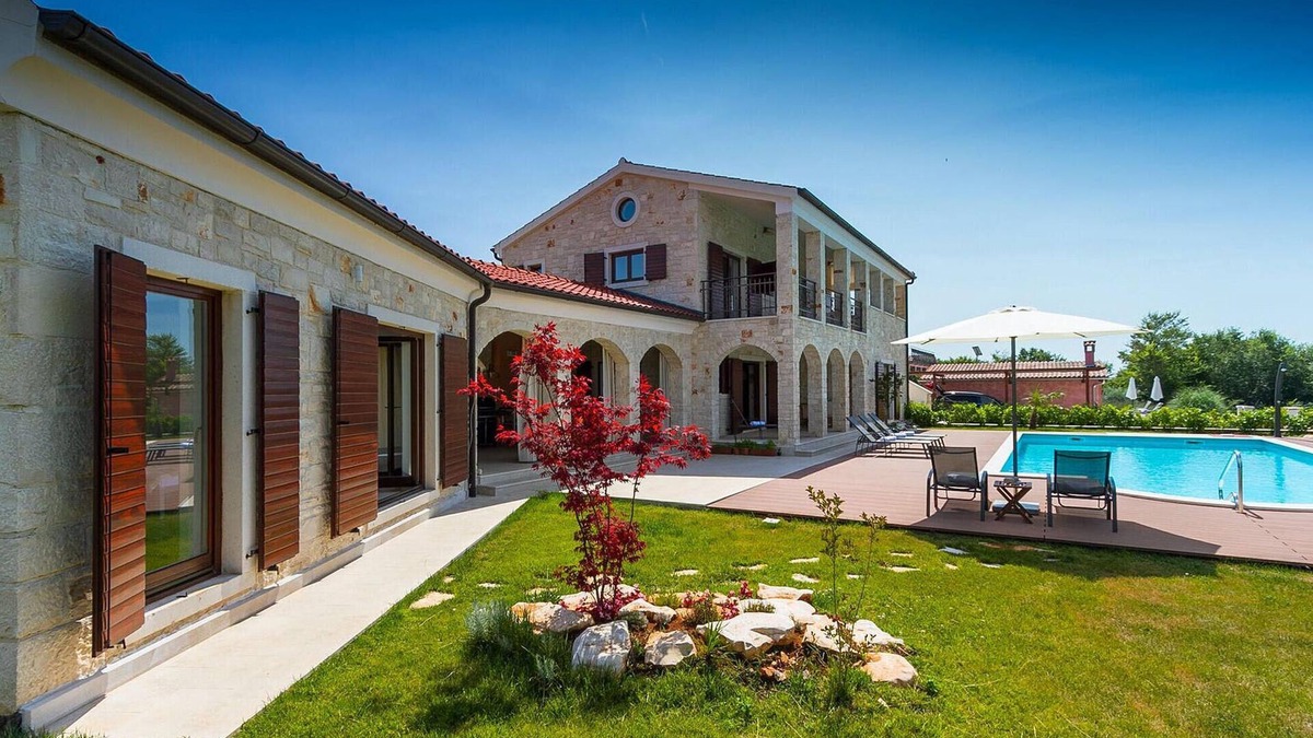 Mofardini House | Pet friendly home in Tinjan