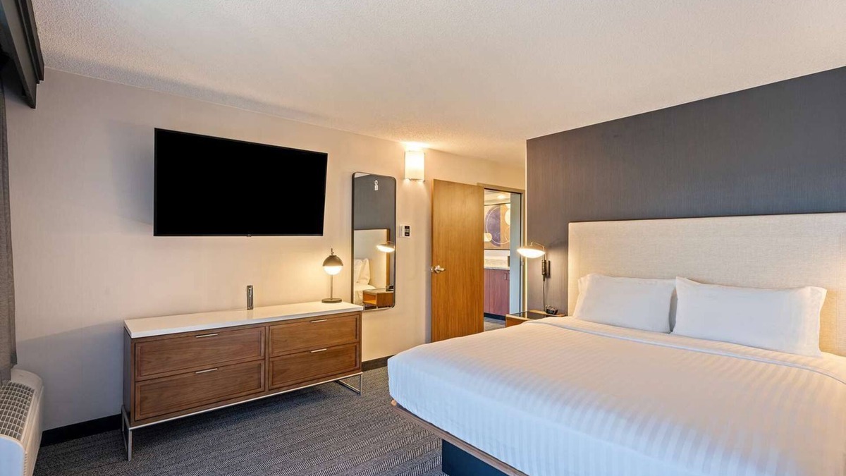 San Ramon Hotel | Pet-friendly Hotel! Comfortable 1BR Suite Short Drive to Mt Diablo State Park!