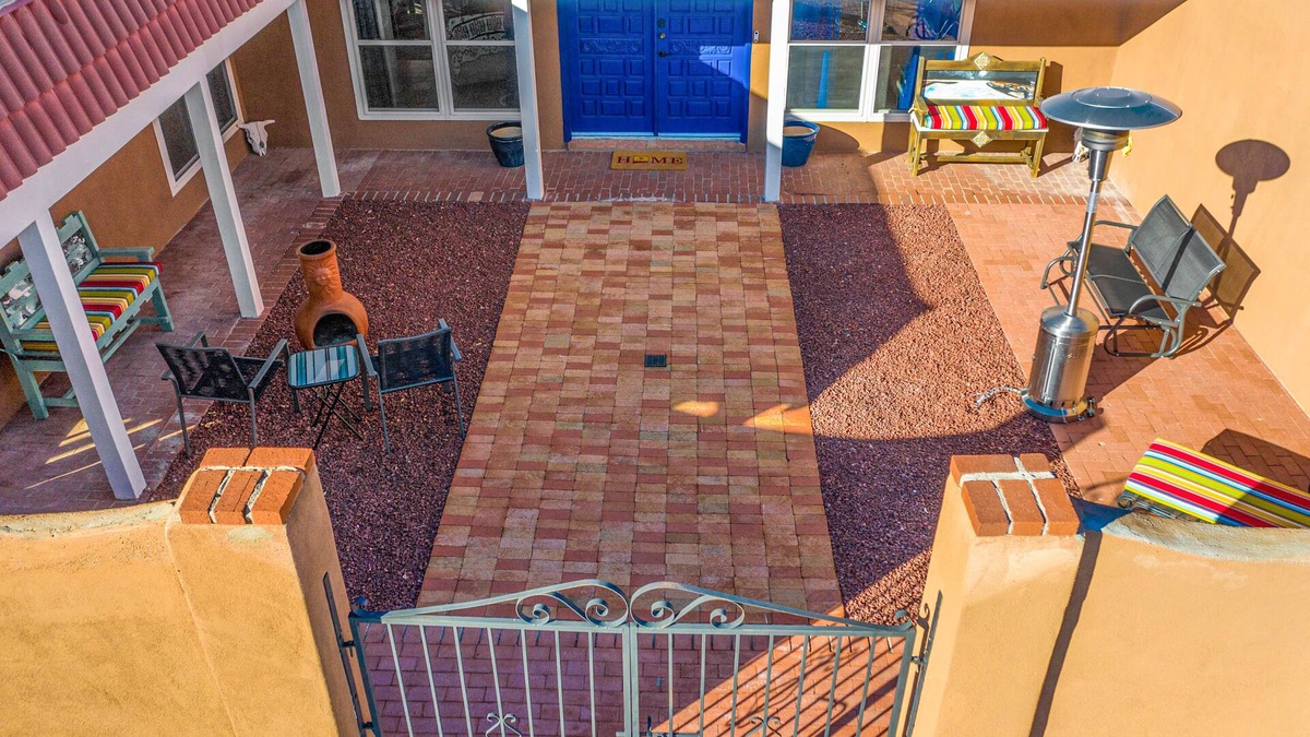 Placitas House | Pet-friendly house 35 minutes from ABQ airport; 45 minutes to Santa Fe; Artsy