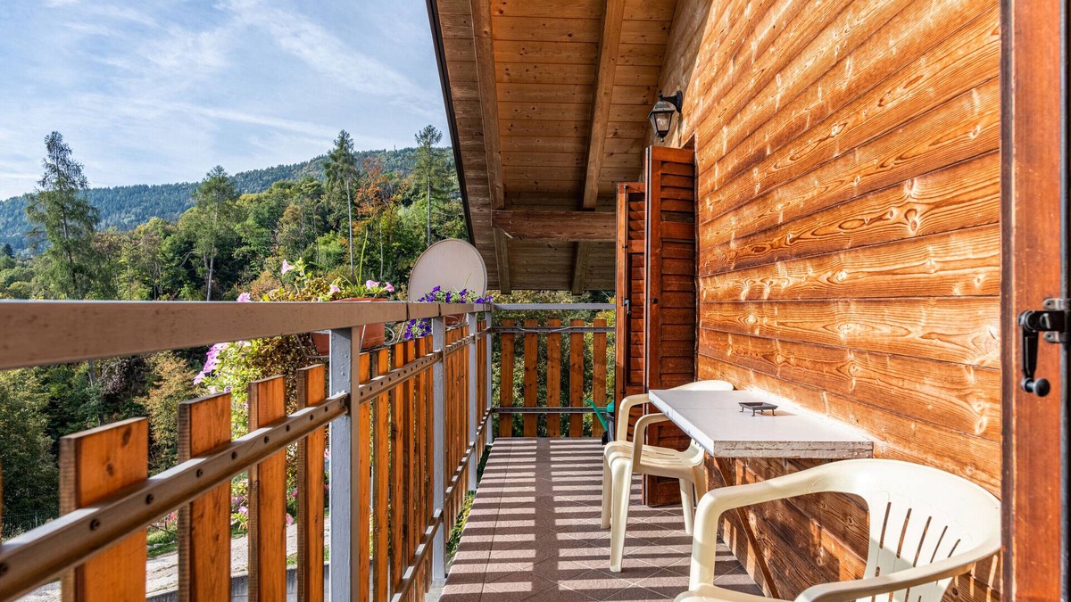 Susa Apartment | Pet-Friendly Holiday Apartment Casa Relax with Lake View & Wi-Fi
