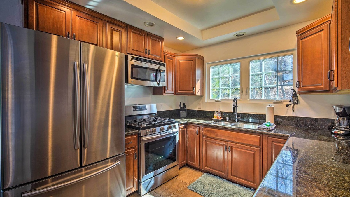 Lake Arrowhead House | Pet-Friendly Lake Arrowhead Home!